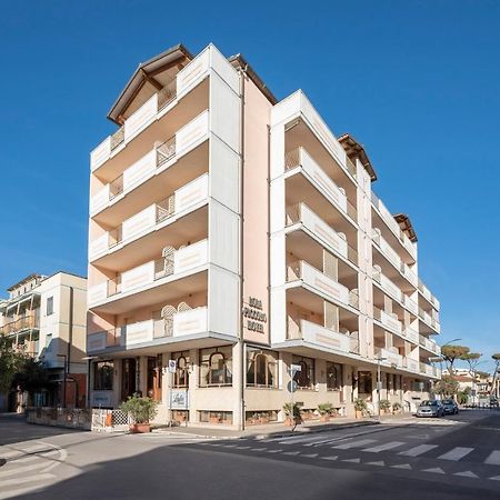 Lola Piccolo Hotel E Appartamenti Marina di Grosseto Buitenkant foto