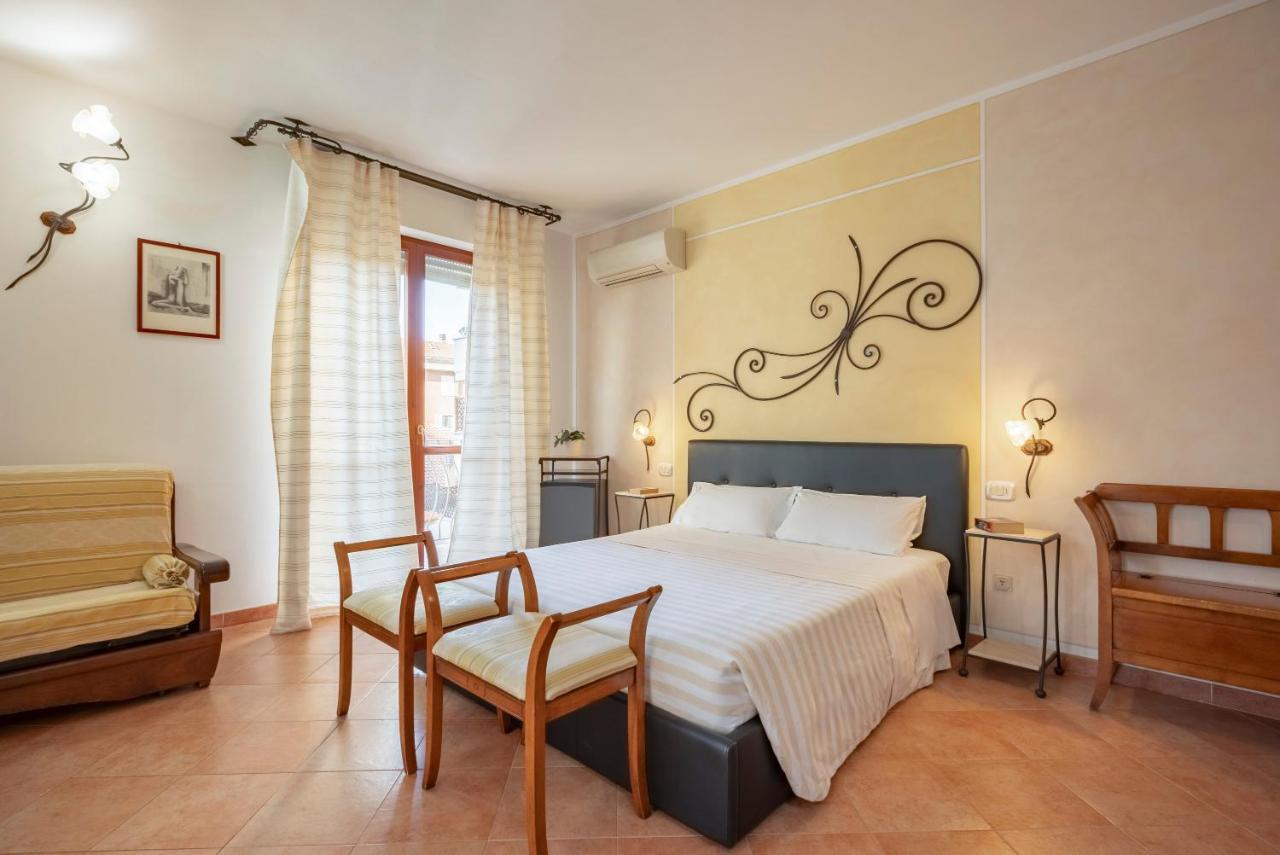 Lola Piccolo Hotel E Appartamenti Marina di Grosseto Buitenkant foto