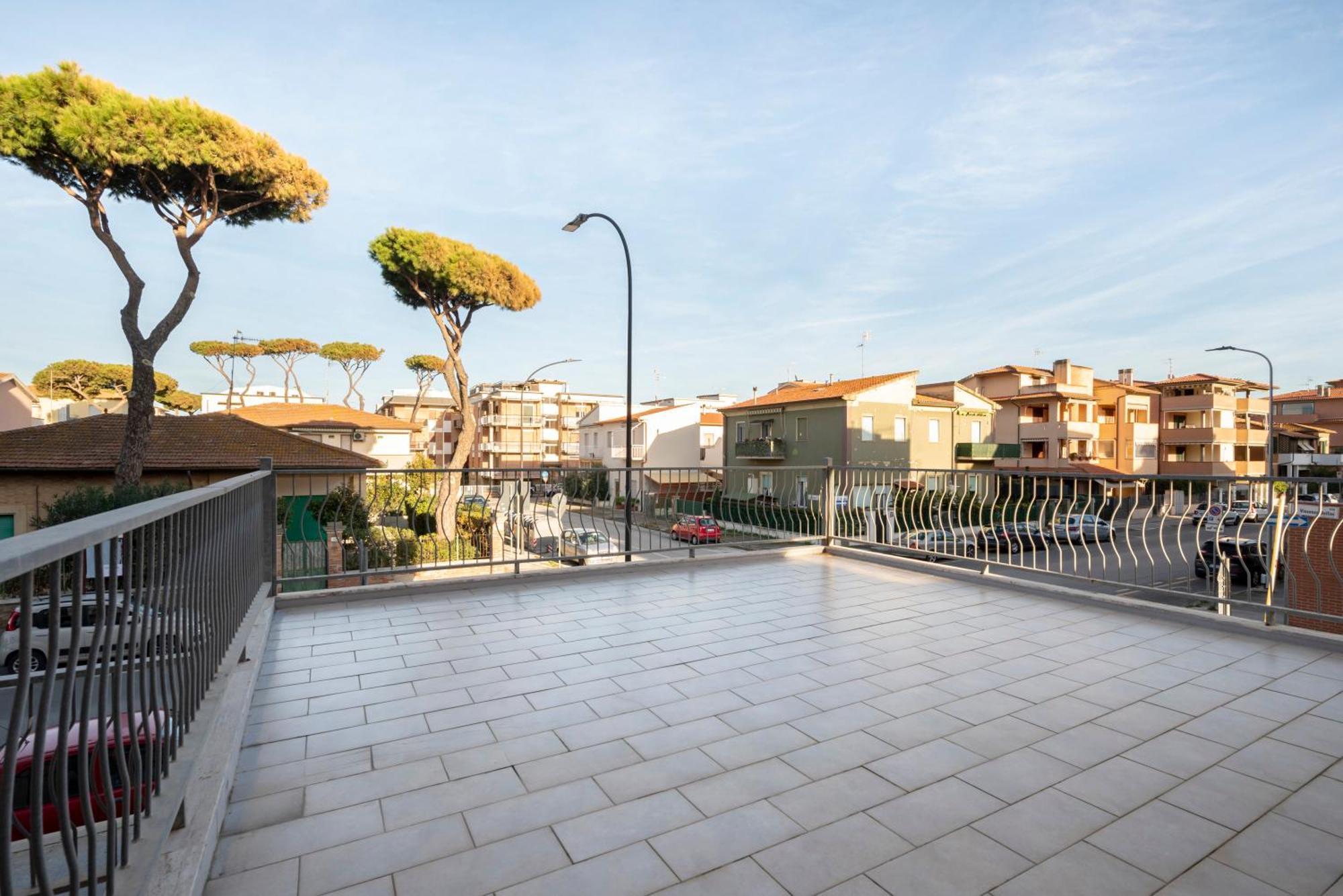 Lola Piccolo Hotel E Appartamenti Marina di Grosseto Buitenkant foto