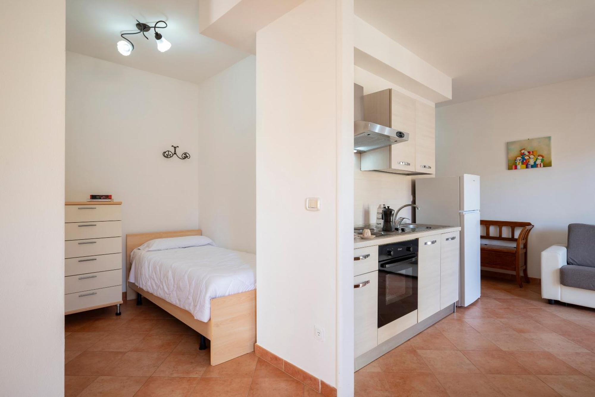 Lola Piccolo Hotel E Appartamenti Marina di Grosseto Buitenkant foto